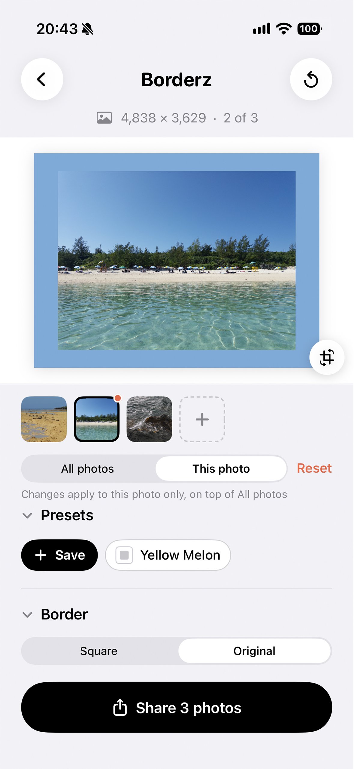 Borderz editor giving one photo in a batch its own blue border